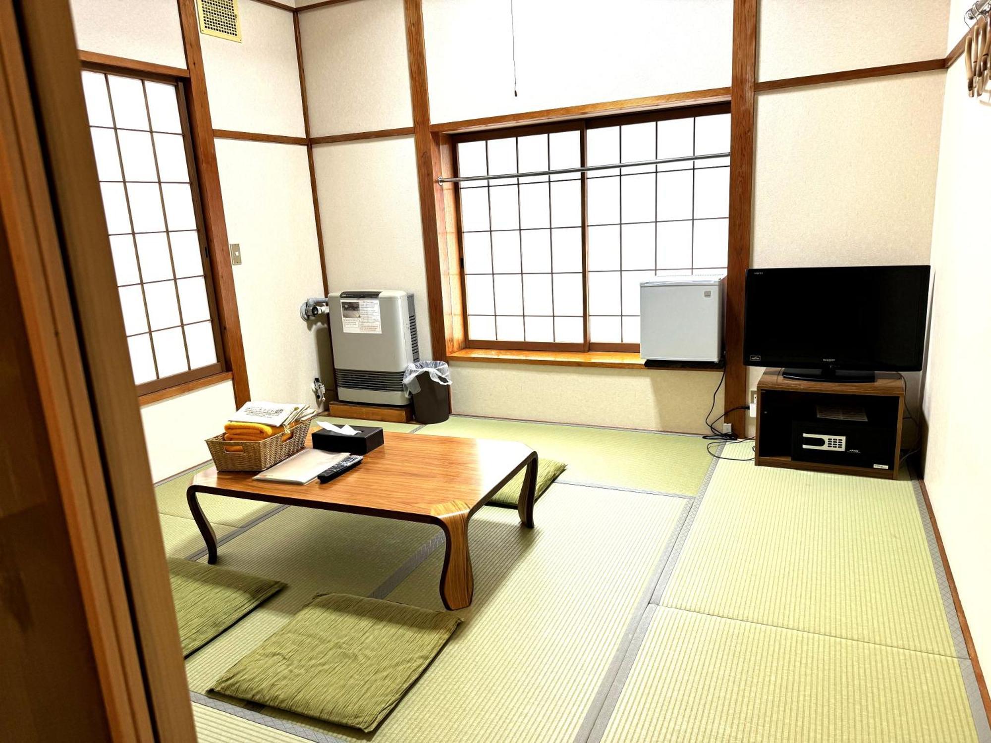 Nozawaonsen Guest House Miyazawa Exterior photo
